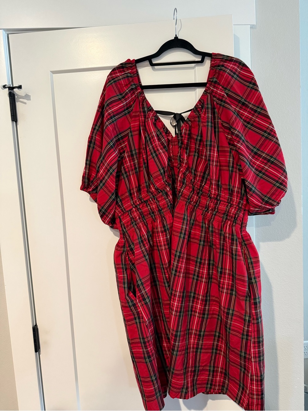 Old Navy Red Plaid Short Sleeve Smocked Waist Dress